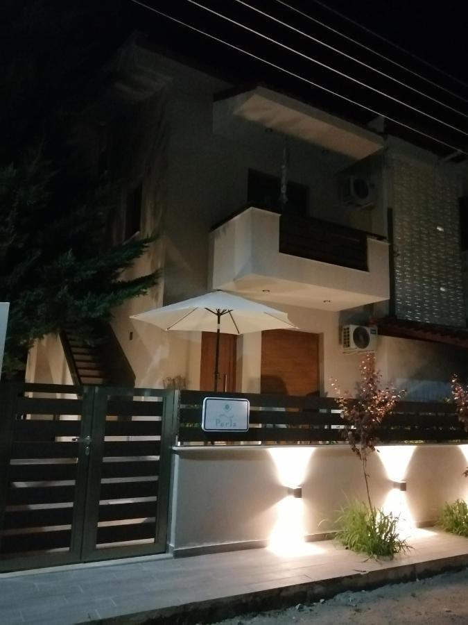 Perla Studios Paralia Dionysiou Exterior photo